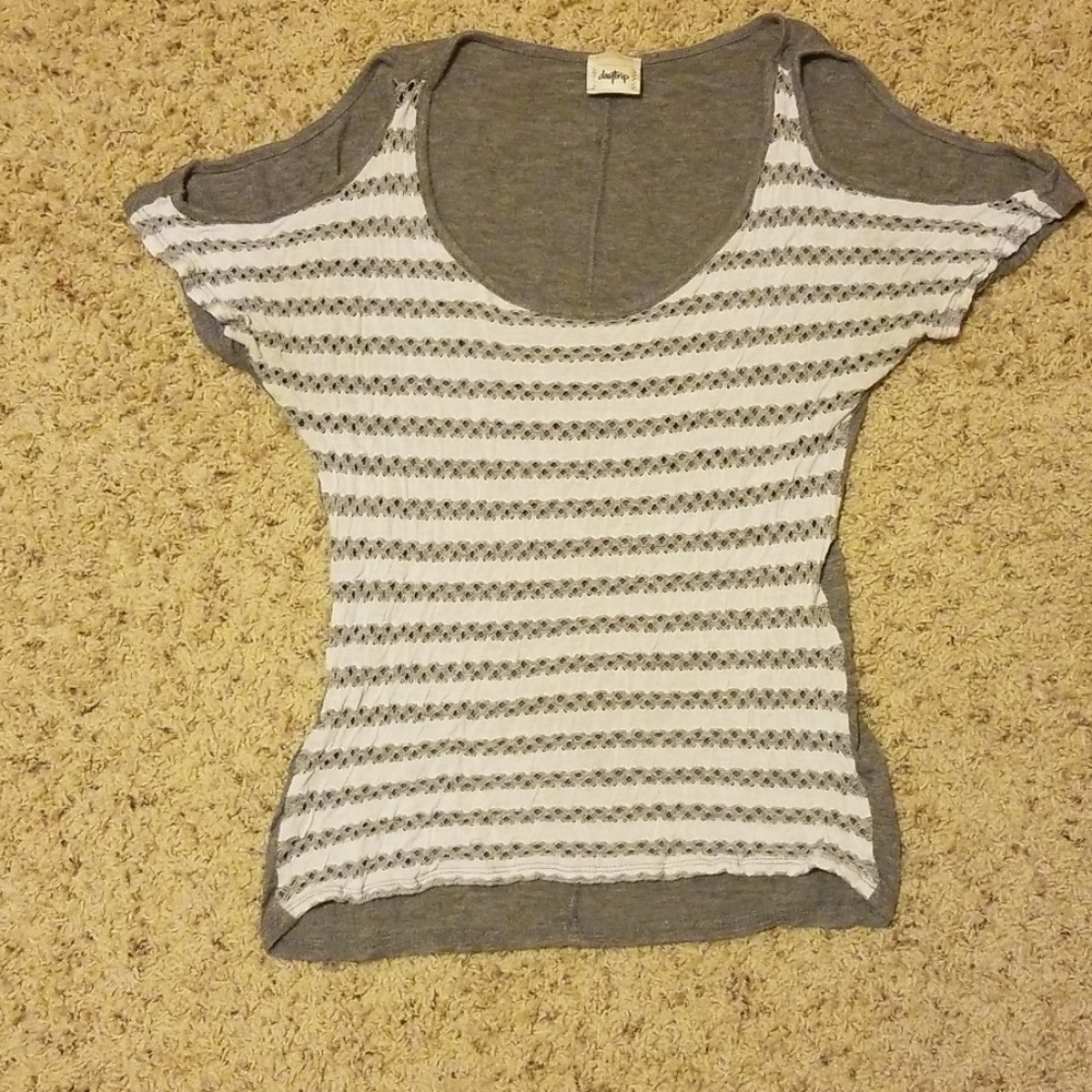 Daytrip short sleeve size Large